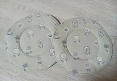 ベージュ　北欧風　ミニミトン　鍋敷き　２枚セットのサムネイル