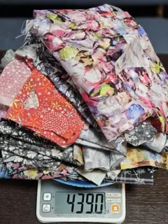 リバティタナローン色々はぎれ　約430g
