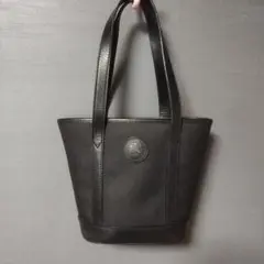 ハンティングワールドブラックトートバッグ ロゴ付き