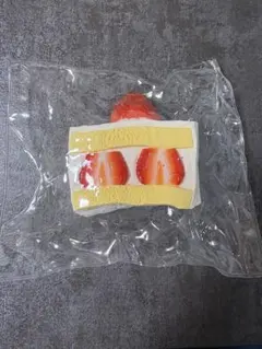 萃果派不甜 アップルパイは甘くない スクイーズ 苺シフォンケーキ