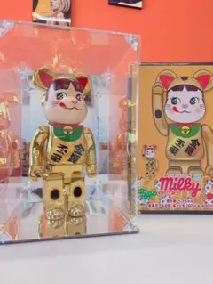2026年最新】招き猫 金メッキ & be@rbrick 100% 福 ペコちゃん 400%の