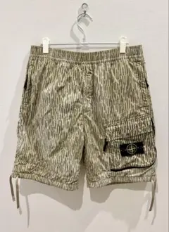 【激レア】21AW STONE ISLAND レインカモ柄ショートパンツ　W34のサムネイル