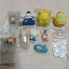 サンリオ　ガチャガチャ ポムポムプリン　ハンギョドン　ポチャッコ ならぶんです
