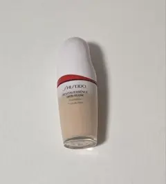 資生堂 Revitalessence Skin Glow Foundation