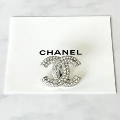 CHANEL ヴィンテージ　ボタンプレート　ロゴ クリスタル　ブローチ シルバー