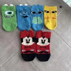 ディズニーキャラクター・靴下3足セット。