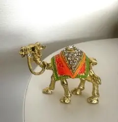 ラクダ置物　ドバイ　キャメル