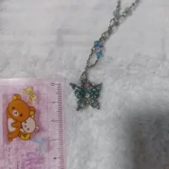 蝶デザイン ネックレス 青色ストーン