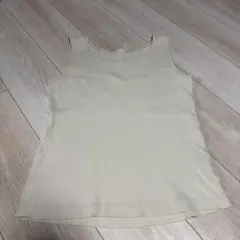 GU クリーム色 タンクトップ L