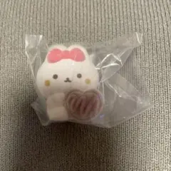 サンリオ　ガチャガチャ　ハーローキティ　タルト