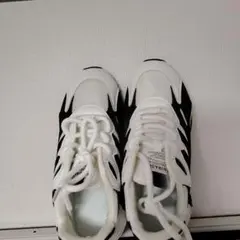 HISHI 卓球シューズ ホワイト/ブラック