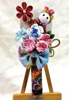 【お値下げ】つまみ細工　うさぎ羽子板　ブーケ①雛飾り（お名前プレート別売り）