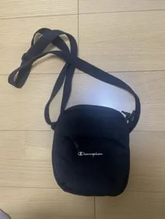 【1/19で掲載終了予定】 Champion サコッシュ　ブラック
