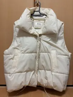 DYG アイボリー ダウンベスト