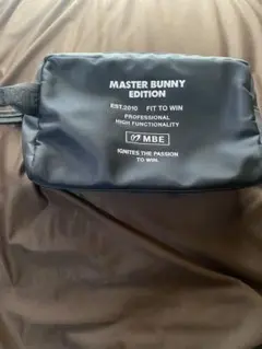 MASTER BUNNY EDITION ラウンドポーチ ブラックのサムネイル