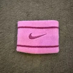 Nike ピンク ストライプ リストバンド