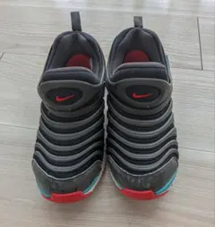 Nike スニーカー グレー/レッド/ターコイズ　ダイナモフリー 22