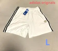 adidas orignalsスリーストライプ　ショートパンツ