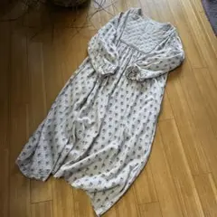 アーバンリサーチ　グレー 花柄 ロングワンピース 長袖