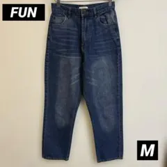 FUN デニムパンツ　レディースパンツ　ストレートパンツ　Mのサムネイル