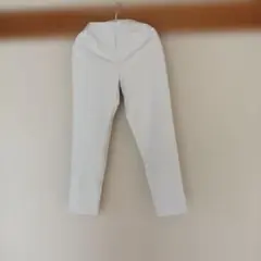 ホワイト スリムフィット カジュアルパンツ