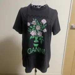 GANNI 半袖 Tシャツ 花柄 ブラック　着回し　春夏　ゆったり　1346のサムネイル