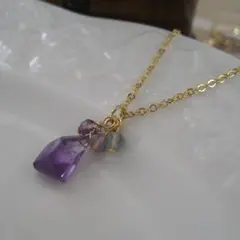 天然石アメジストとフローライトのネックレス