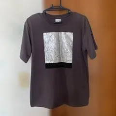 LAKOLE Tシャツ ダークグレー シルバープリントのサムネイル