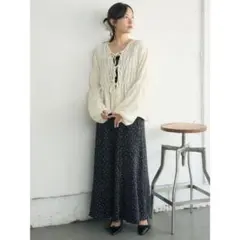 RETRO GIRL（レトロガール） リボンペプラムギャザーBL ホワイト