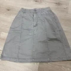 ひざ丈スカート