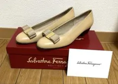 フェラガモ　ヴァラ　パンプス3cm ベージュ