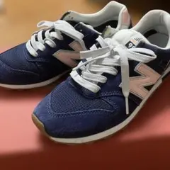 New Balance 996 ネイビー/ピンク スニーカー