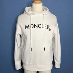 MONCLER モンクレール ホワイトワッペン パーカー 刺繍 ウェーブロゴ 最新モデル☆ モンクレール ワッペン ロゴ パーカー XS ホワイト 5P149
