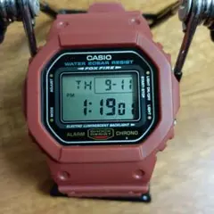 美品！ベゼル、ベルト新品DW-5600E FOX FIRE / レッド
