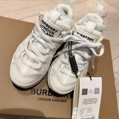 2026年最新】BURBERRY 子供用スニーカーの人気アイテム - メルカリ
