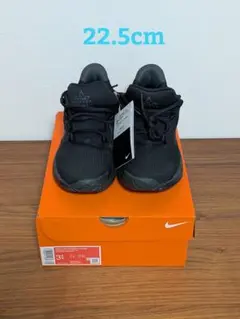 ☆新品☆　Nike Star Runner4 22.5cm ブラック