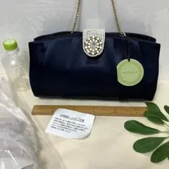 Item thumbnail for item 8200ae18-a6be-4cbb-b209-596c788eb7df