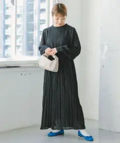 O1148アーバンリサーチロングワンピース長袖ブラック黒無地フレアプリーツ春秋冬