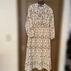 美品　グリーンレーベルリラクシング　リボン付き長袖ひざ丈ワンピースゆったりフリー