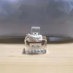ミスディオール オードゥ パルファン ミニボトルのサムネイル