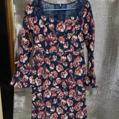 ロイヤルパーティー　花柄ワンピース　ネイビー