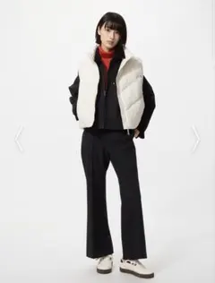 新品タグ付　UNIQLO ユニクロ　スマートフレアパンツ　ネイビー　XS