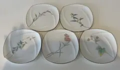 上品で美しい花柄の皿5枚セット