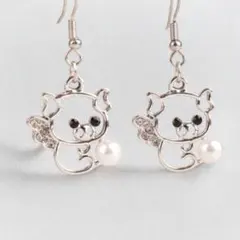 個性的　子豚　パール　ピアス　可愛い　揺れる　カジュアル　ユニーク