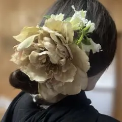 成人式、ウェディング ヘッドドレス 造花 ベージュ