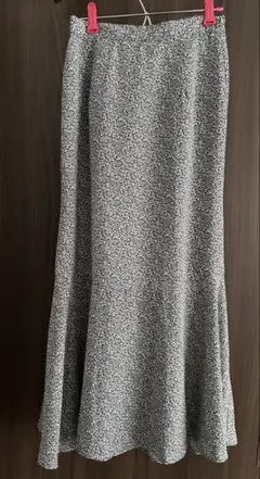 earth 小花柄マーメイドスカート