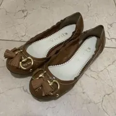 ダイアナ　フラットシューズ
