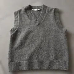 ZARA グレー Vネック ニットベスト Sサイズ