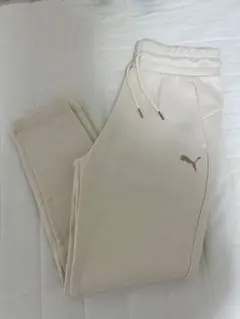 PUMA ベージュ ジョガーパンツ