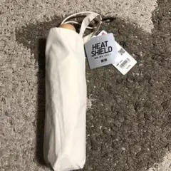 新品 UNIQLO 晴雨兼用 折りたたみ傘 HEAT SHIELDのサムネイル